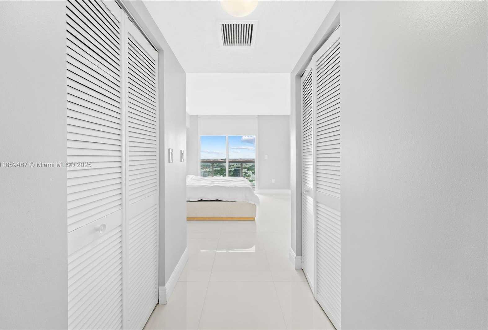 Small Image of 1800 NORTH BAYSHORE DR #3704, Miami Number 11