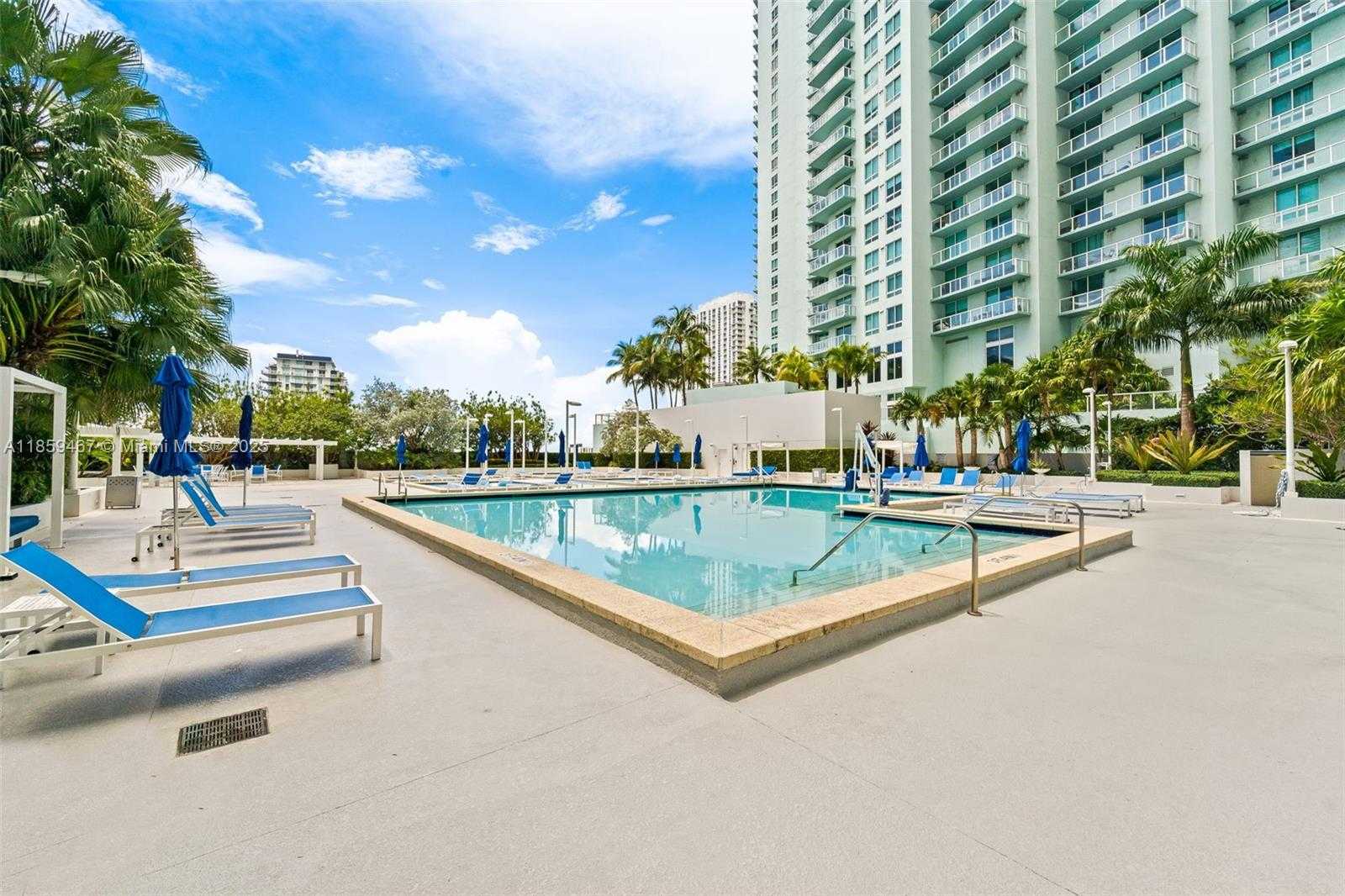 Small Image of 1800 NORTH BAYSHORE DR #3704, Miami Number 22