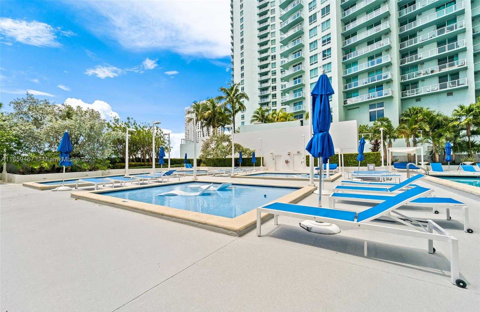 Small Image of 1800 NORTH BAYSHORE DR #3704, Miami Number 23