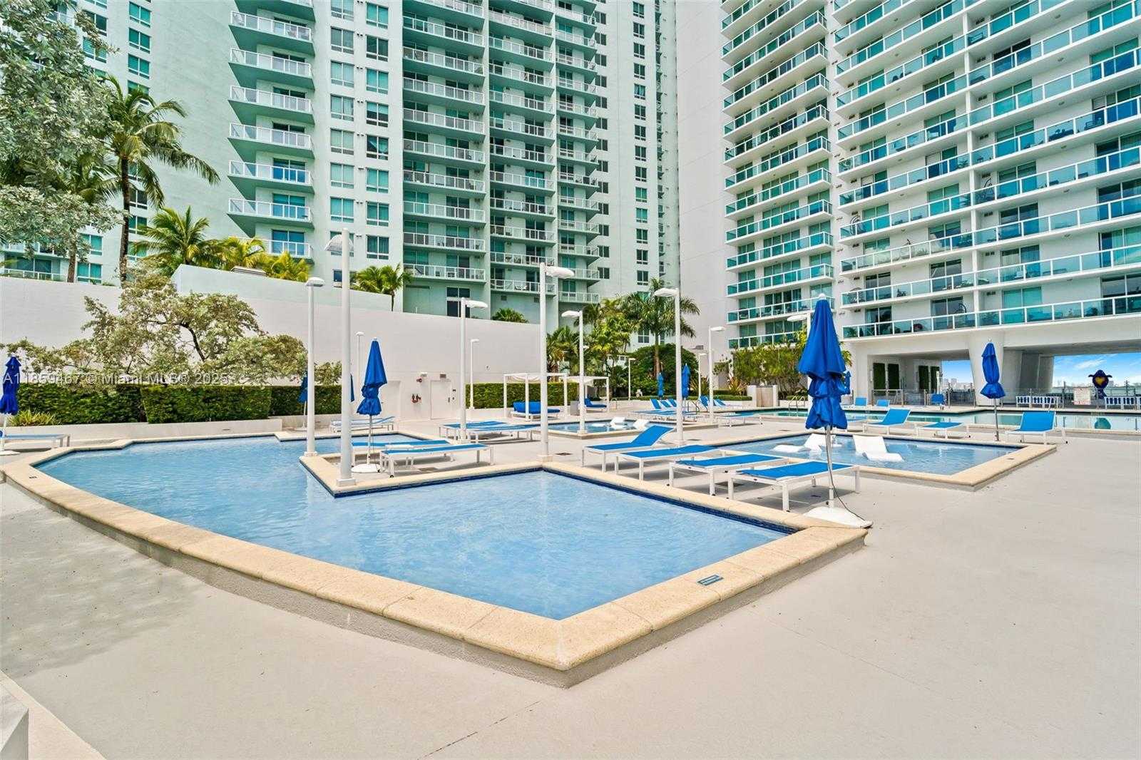 Small Image of 1800 NORTH BAYSHORE DR #3704, Miami Number 24