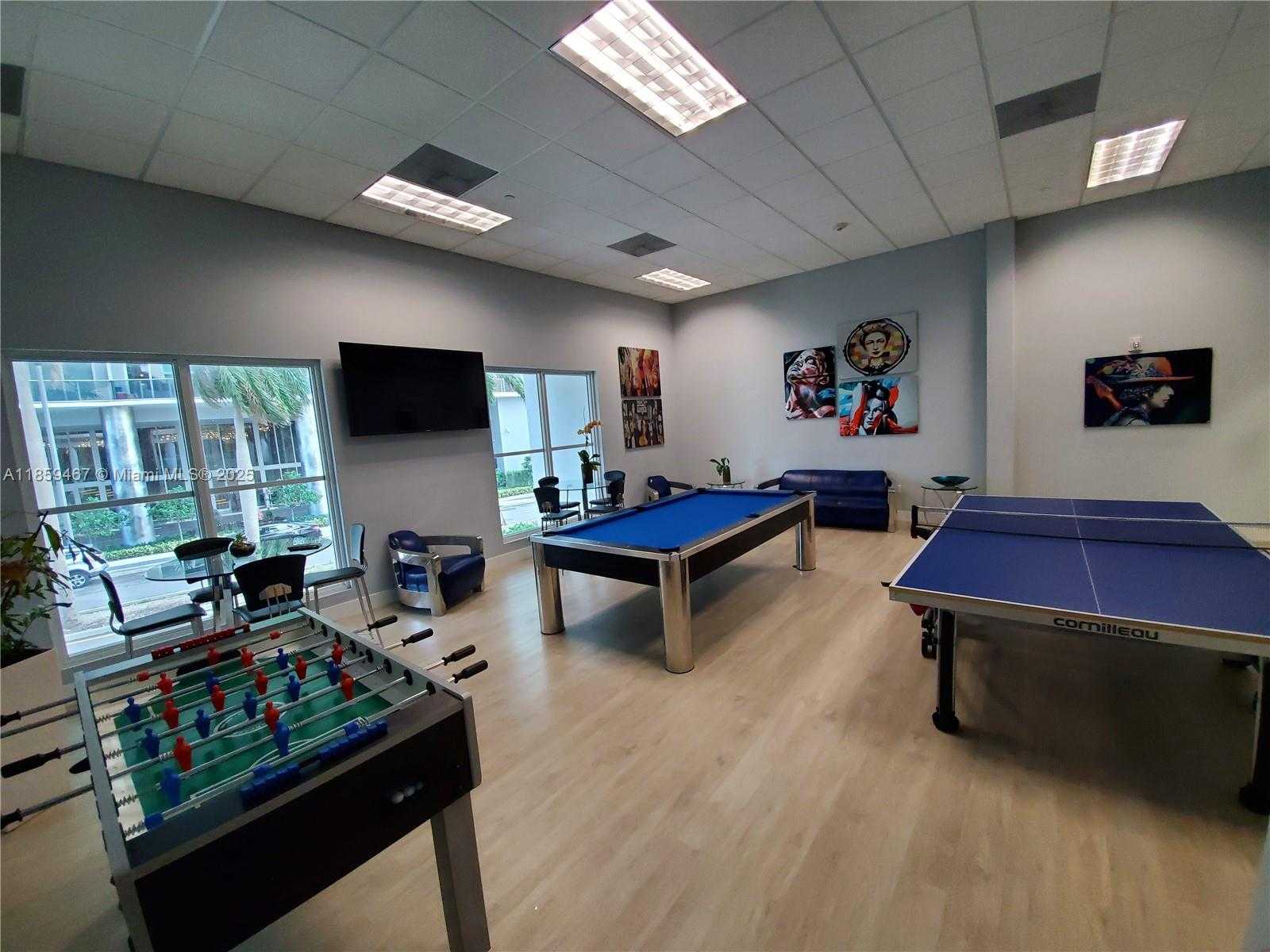 Small Image of 1800 NORTH BAYSHORE DR #3704, Miami Number 36