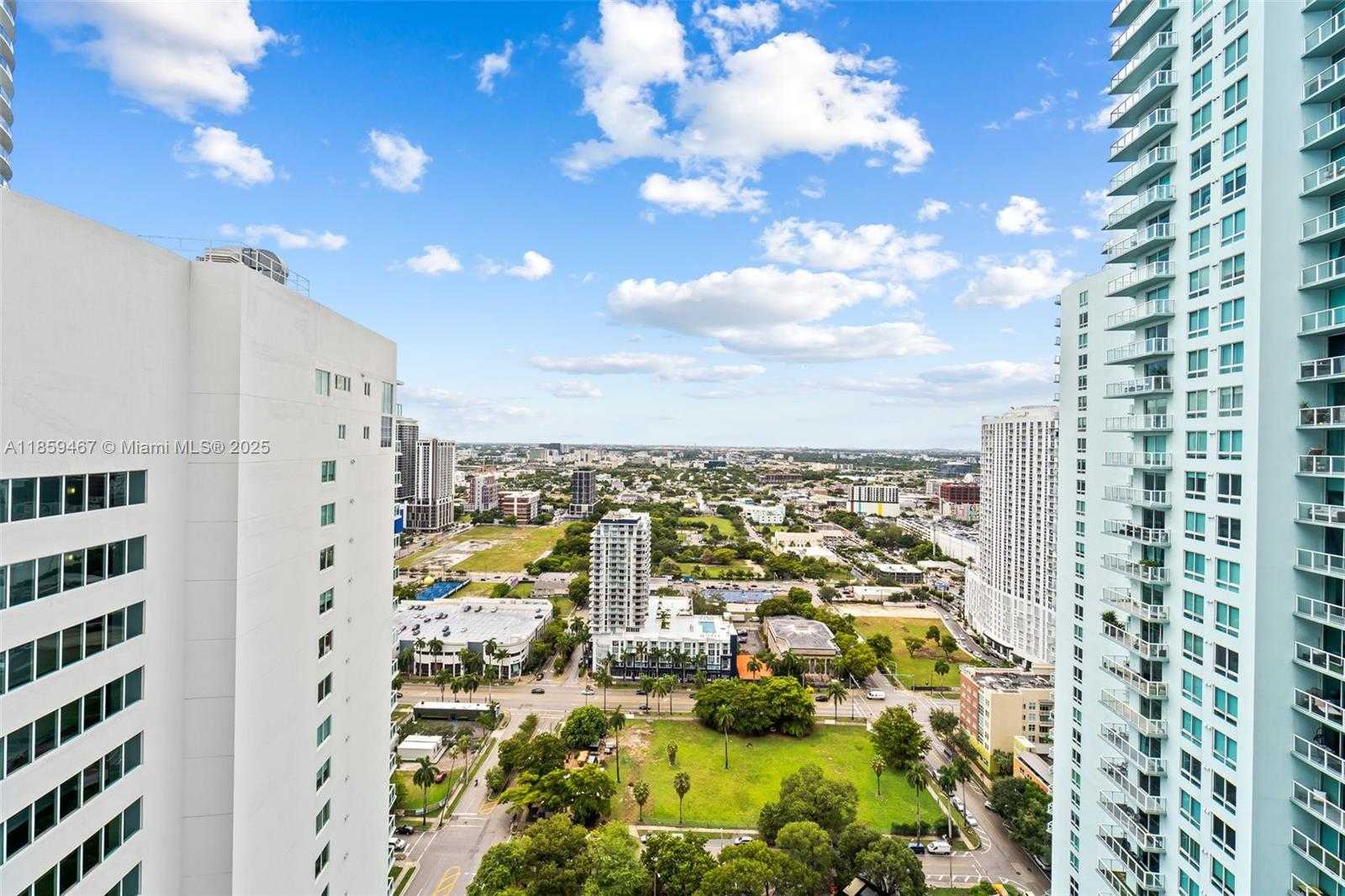 Small Image of 1800 NORTH BAYSHORE DR #3704, Miami Number 4