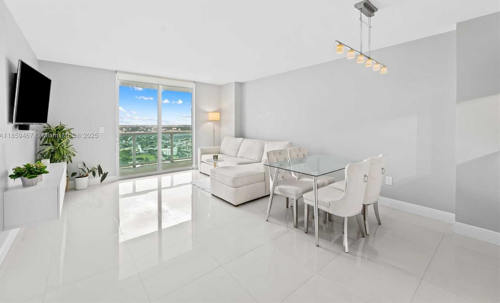Small Image of 1800 NORTH BAYSHORE DR #3704, Miami Number 5