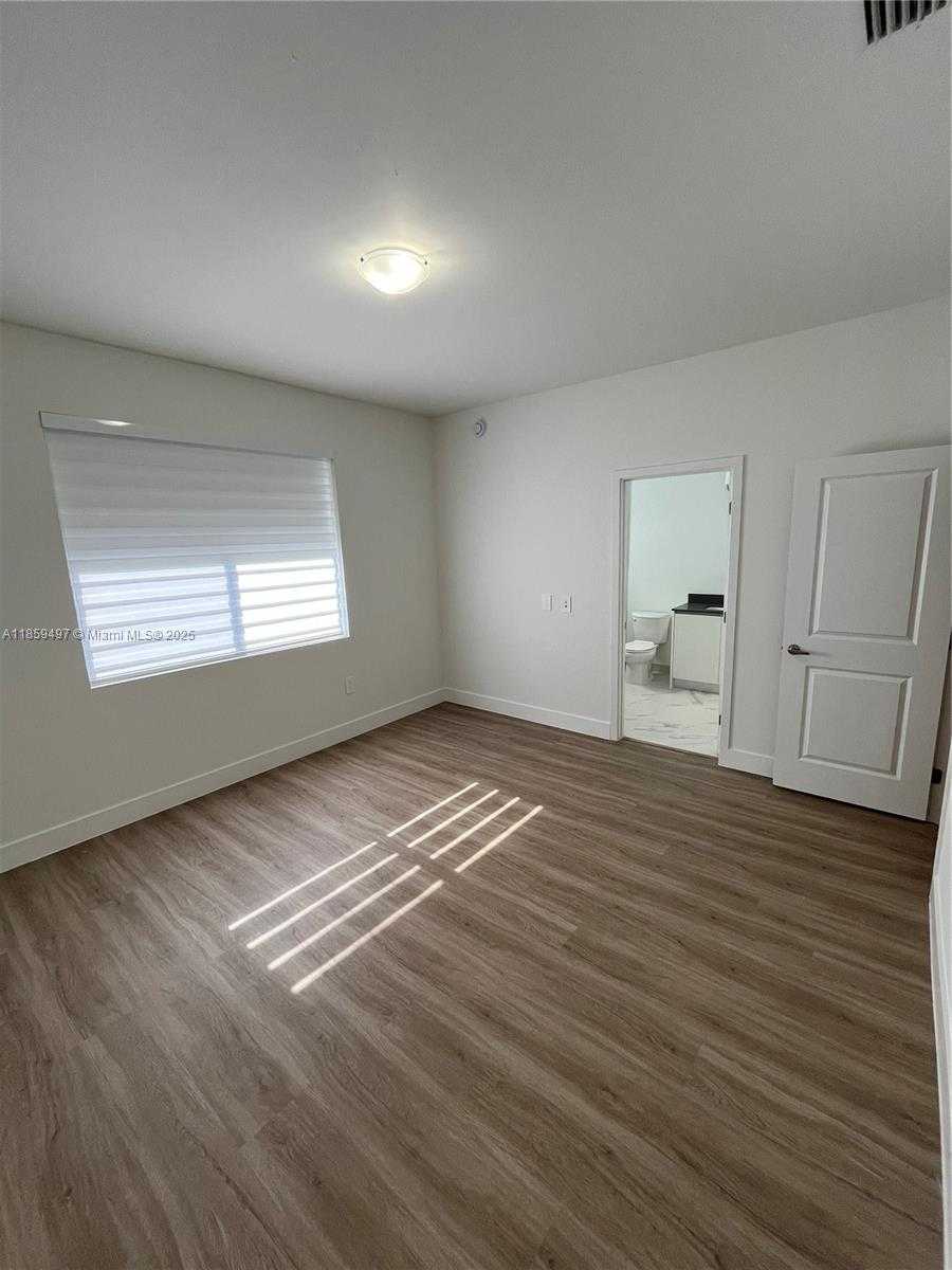 Small Image of 34515 SOUTH WEST 191ST CT #., Miami Number 22