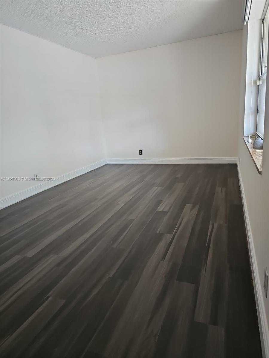 Small Image of 7501 KIMBERLY BLVD #104, North Lauderdale Number 13