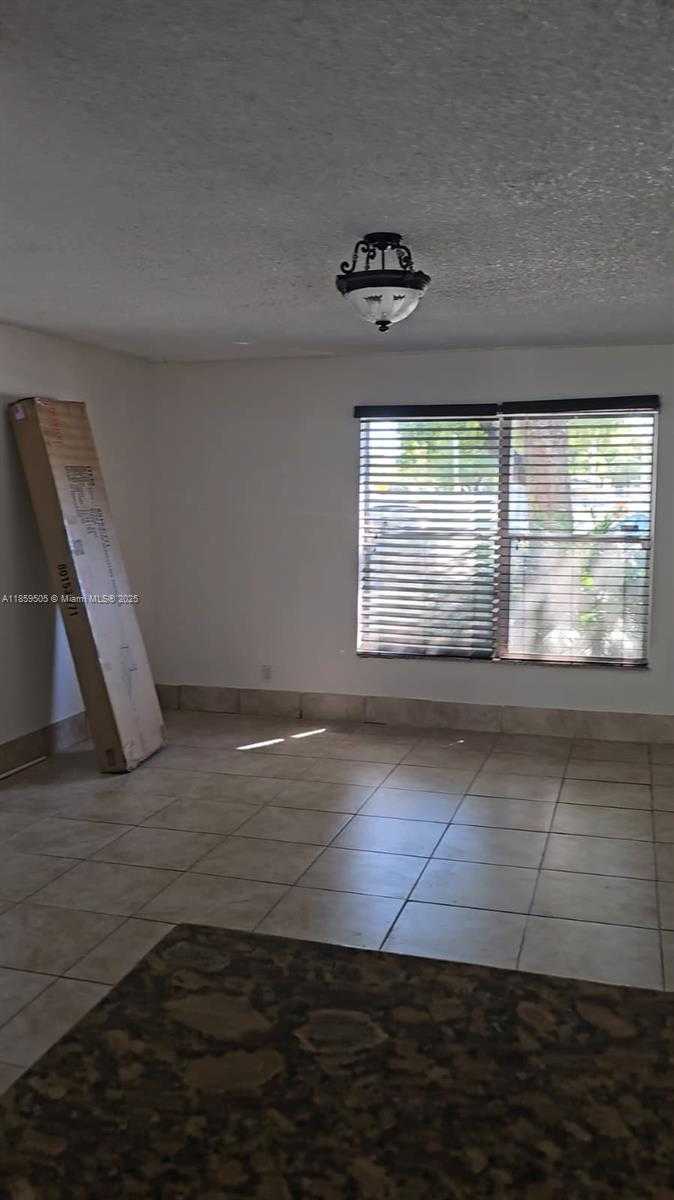 Small Image of 7501 KIMBERLY BLVD #104, North Lauderdale Number 9