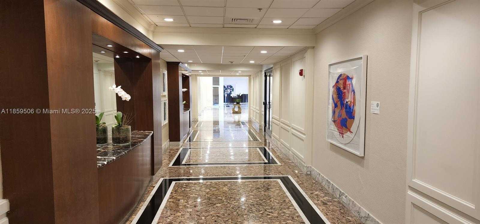 Small Image of 5600 COLLINS AVE #17W, Miami Beach Number 12