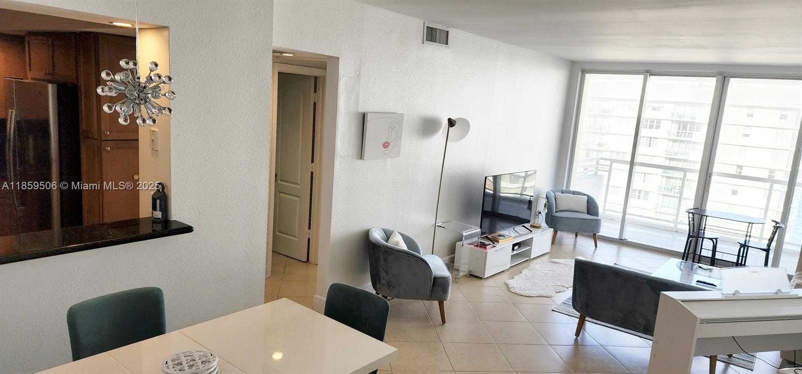 Small Image of 5600 COLLINS AVE #17W, Miami Beach Number 15