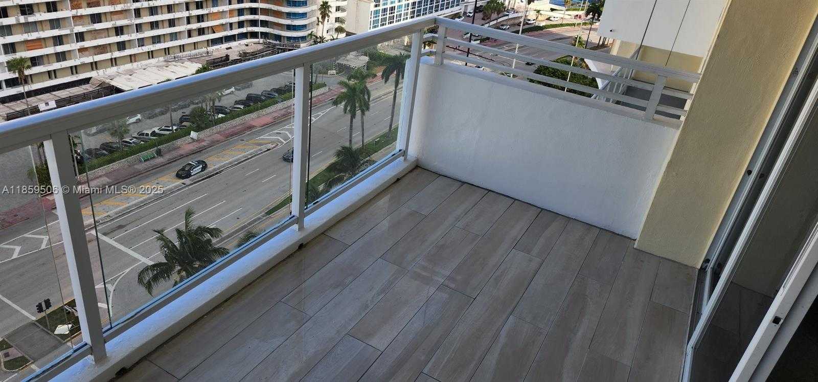 Small Image of 5600 COLLINS AVE #17W, Miami Beach Number 33