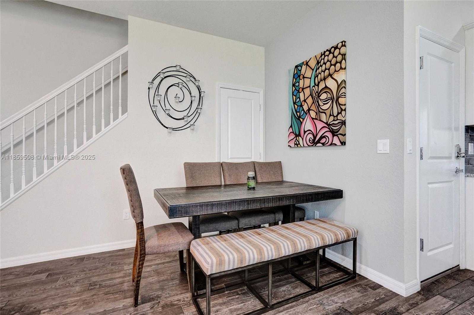 Small Image of 4046 LONG LEAF LN, Hollywood Number 11