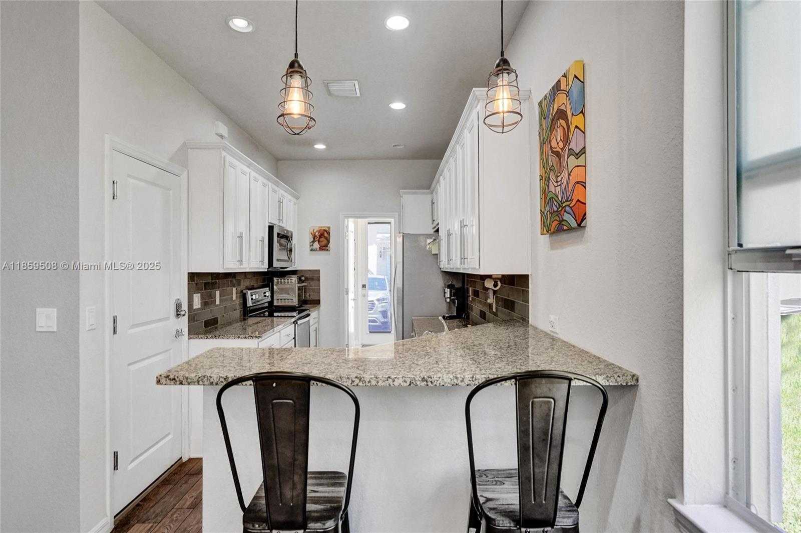 Small Image of 4046 LONG LEAF LN, Hollywood Number 13