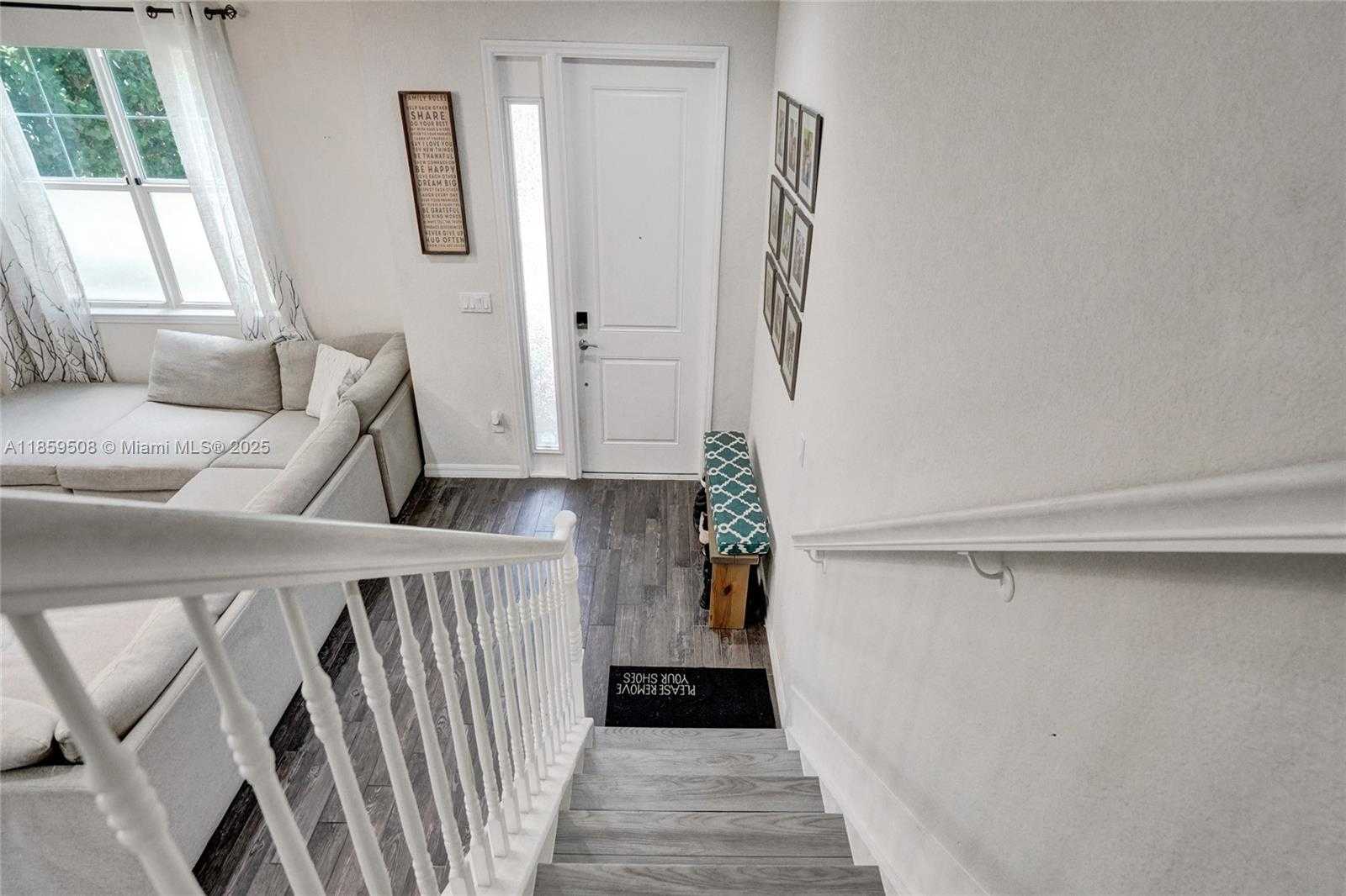 Small Image of 4046 LONG LEAF LN, Hollywood Number 27