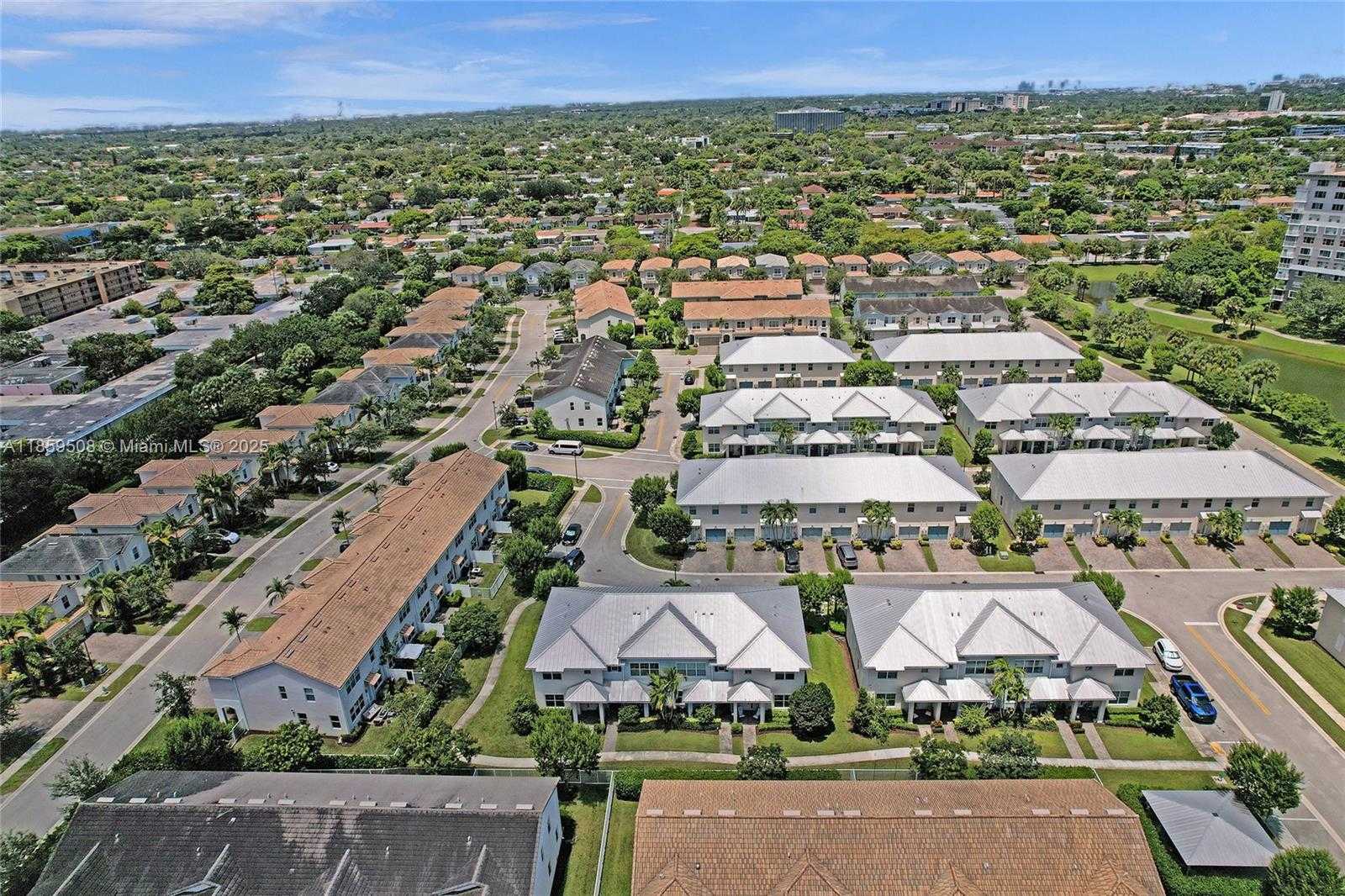 Small Image of 4046 LONG LEAF LN, Hollywood Number 36