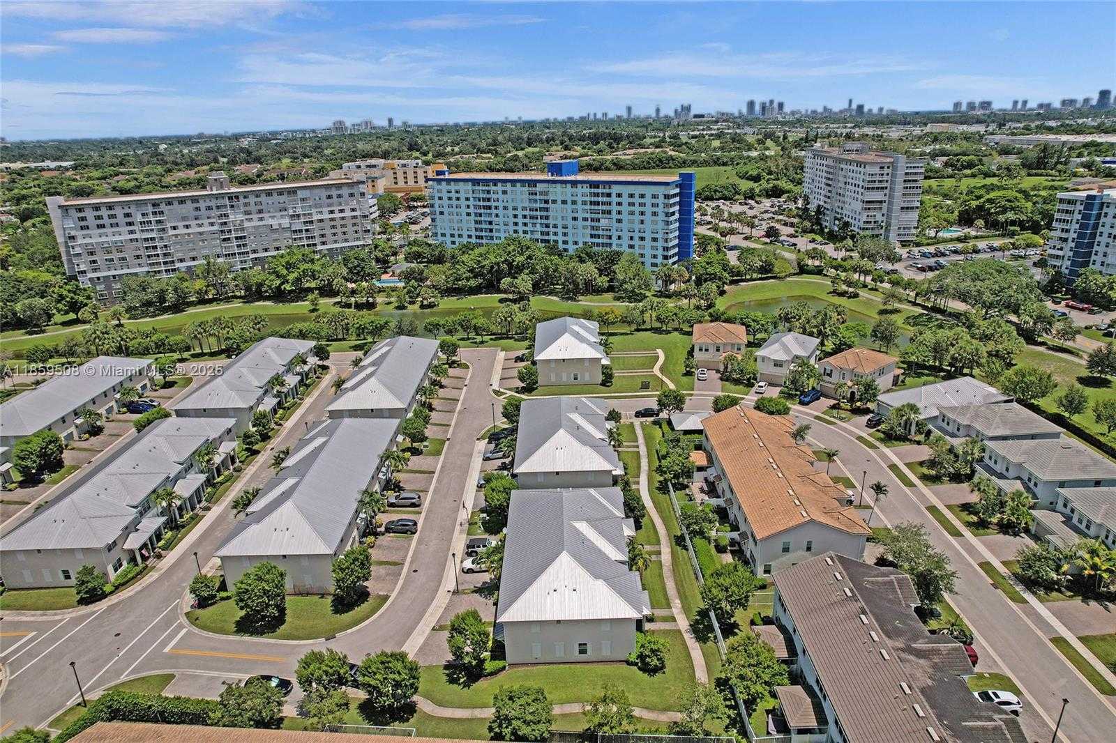 Small Image of 4046 LONG LEAF LN, Hollywood Number 6