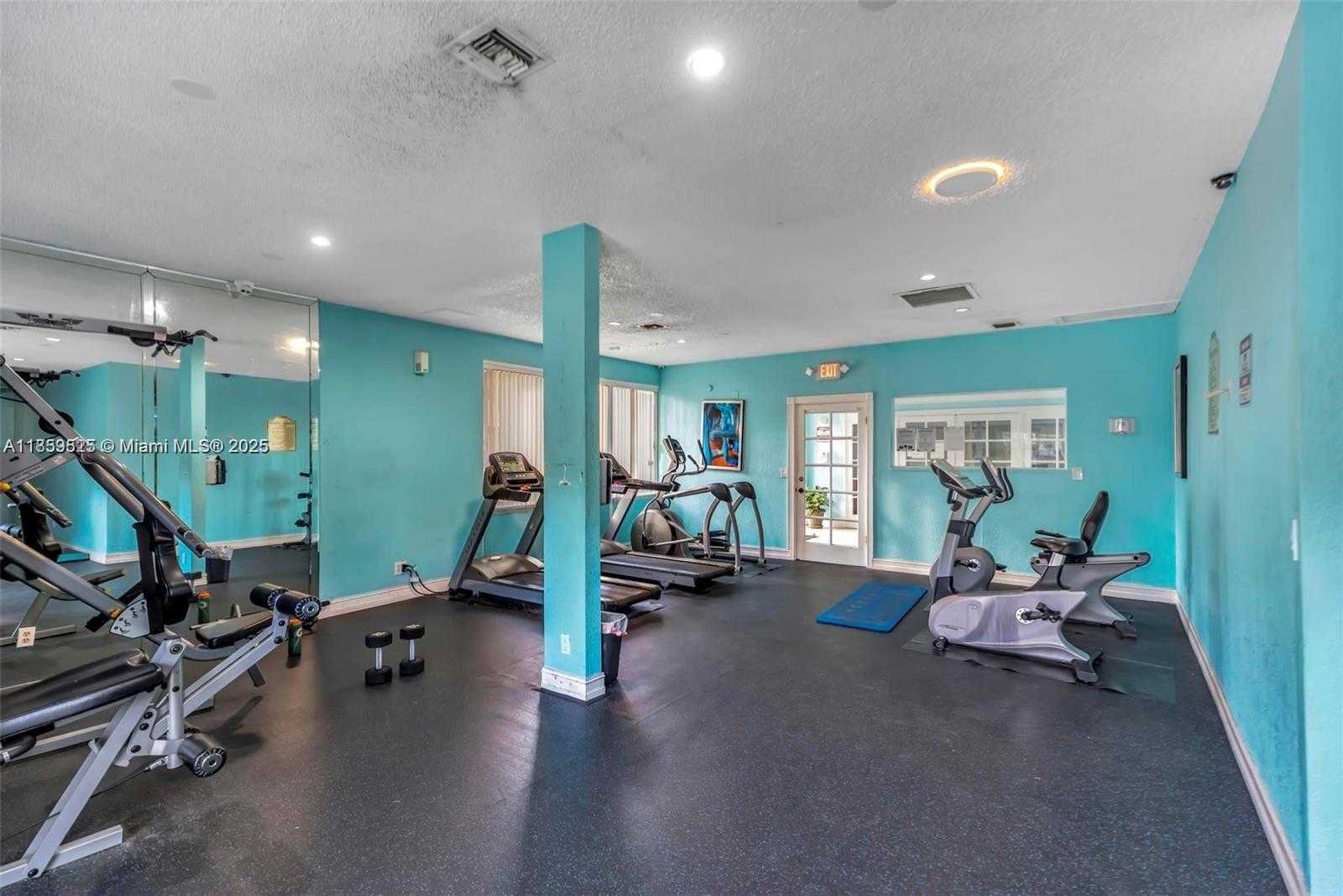 Small Image of 17901 NORTH WEST 68TH AVE #R101, Hialeah Number 18