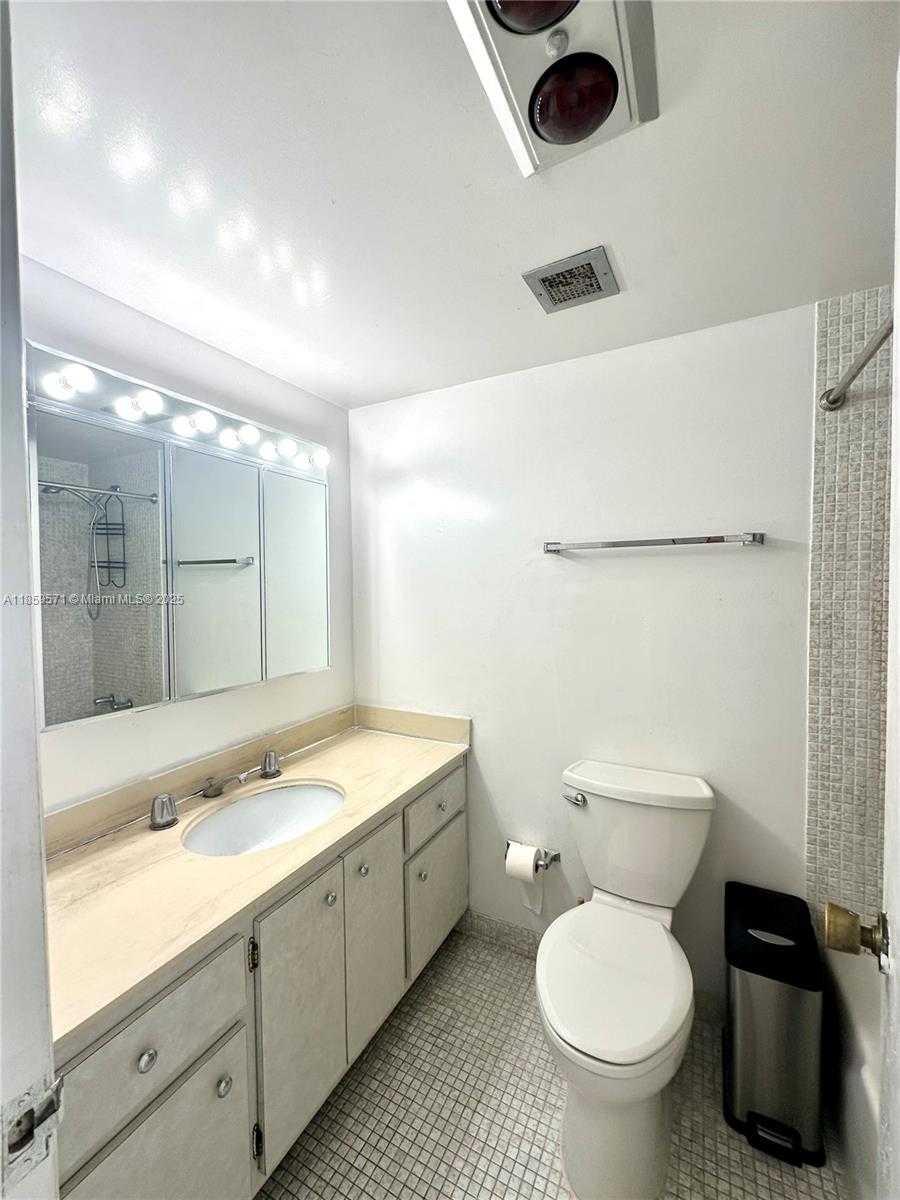 Small Image of 1965 SOUTH OCEAN DR #10H, Hallandale Beach Number 24