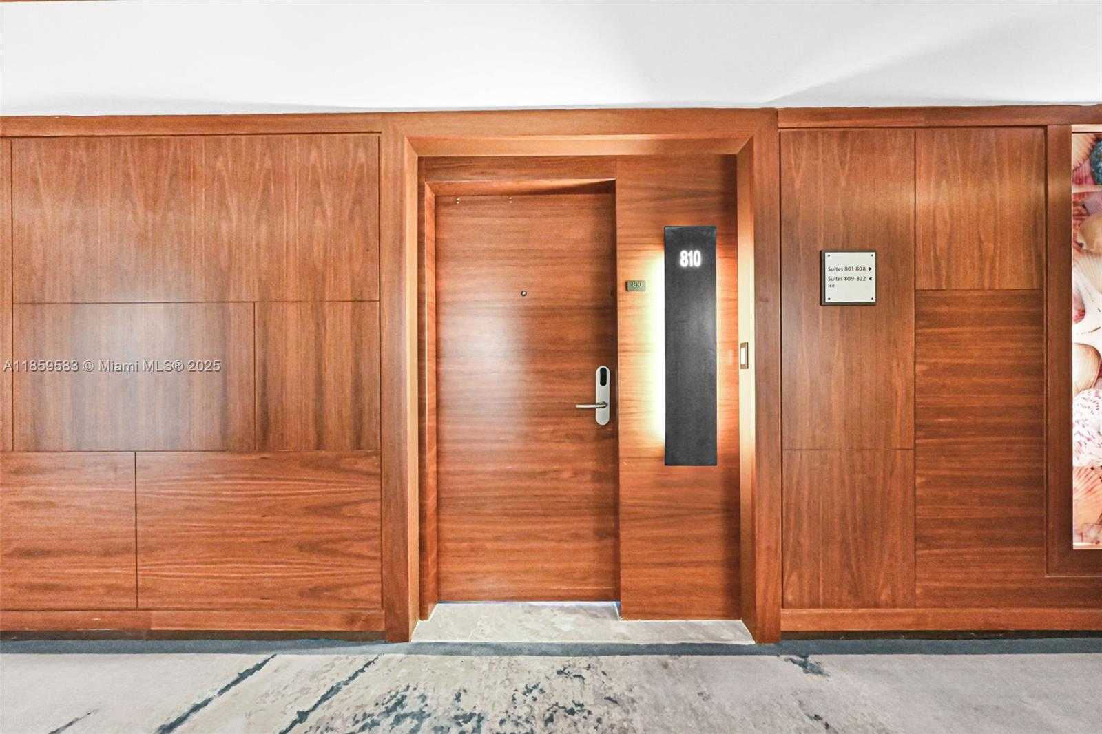 Small Image of 6801 COLLINS AVE #811 (door 810), Miami Beach Number 32