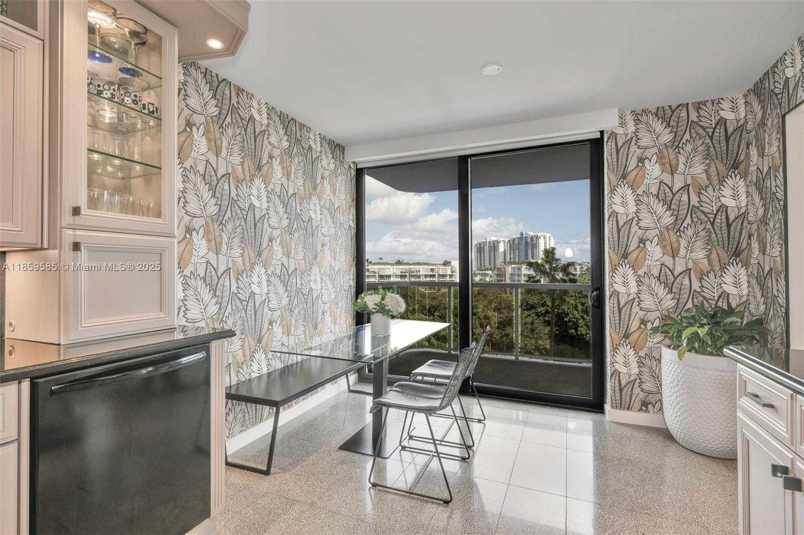 Small Image of 9 ISLAND AVE #614, Miami Beach Number 13