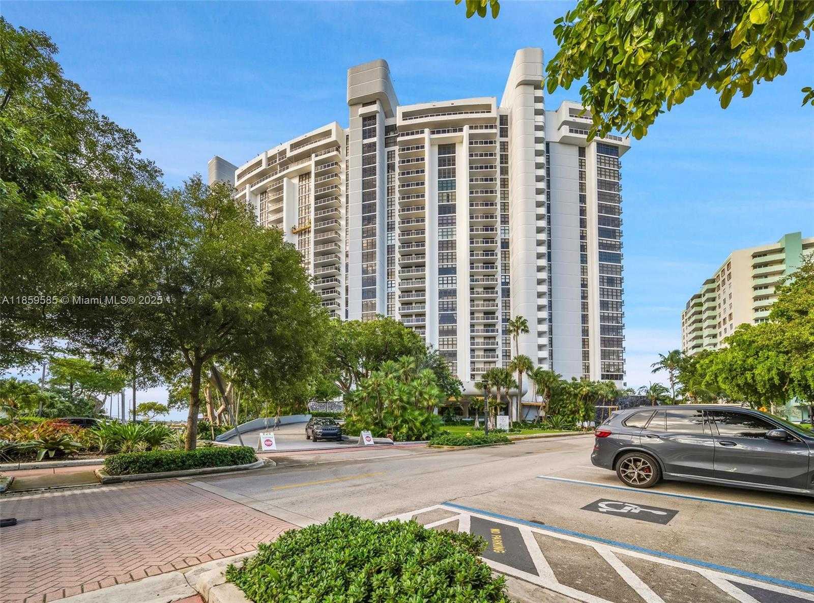 Small Image of 9 ISLAND AVE #614, Miami Beach Number 16