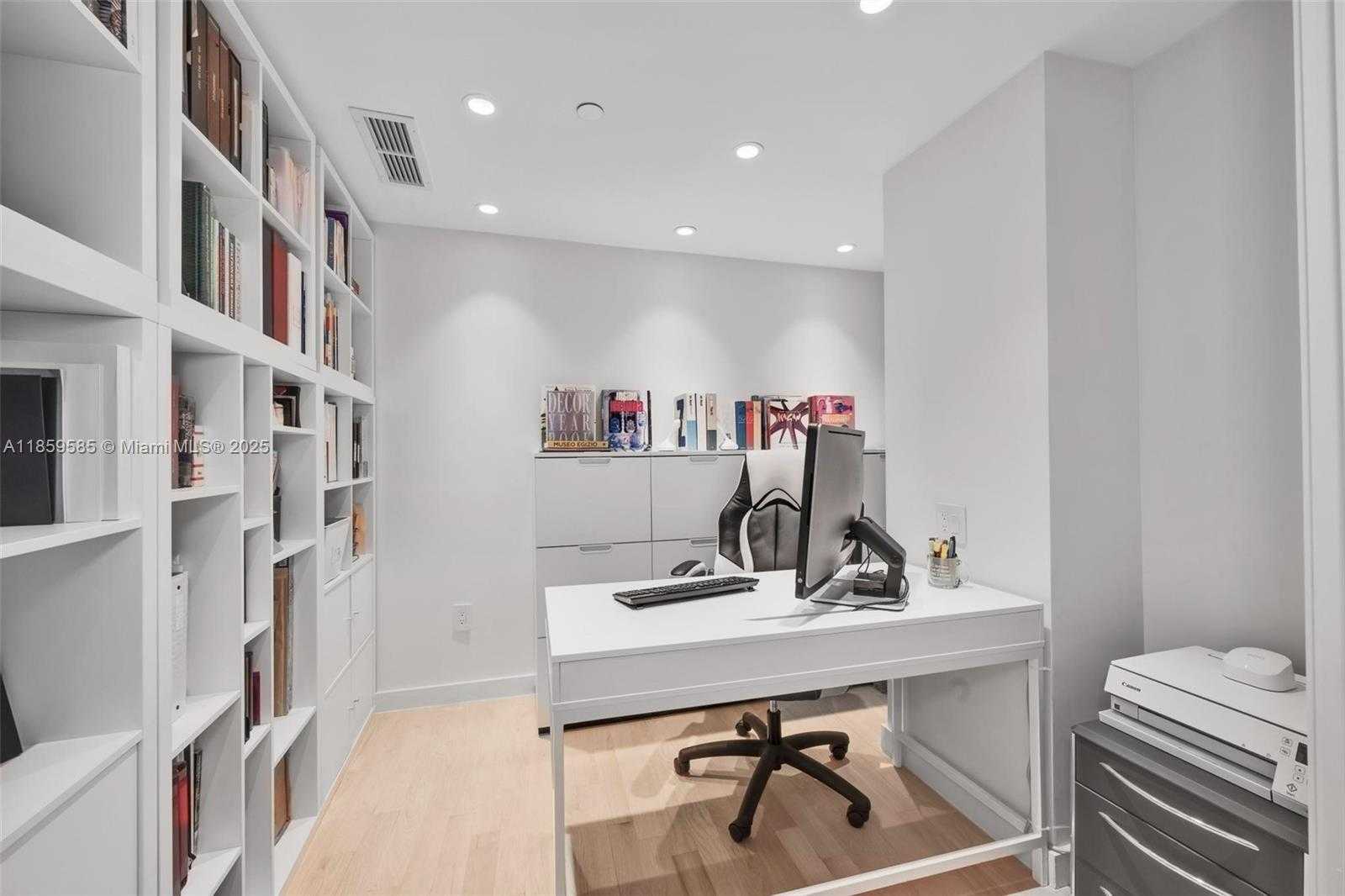 Small Image of 9 ISLAND AVE #614, Miami Beach Number 19