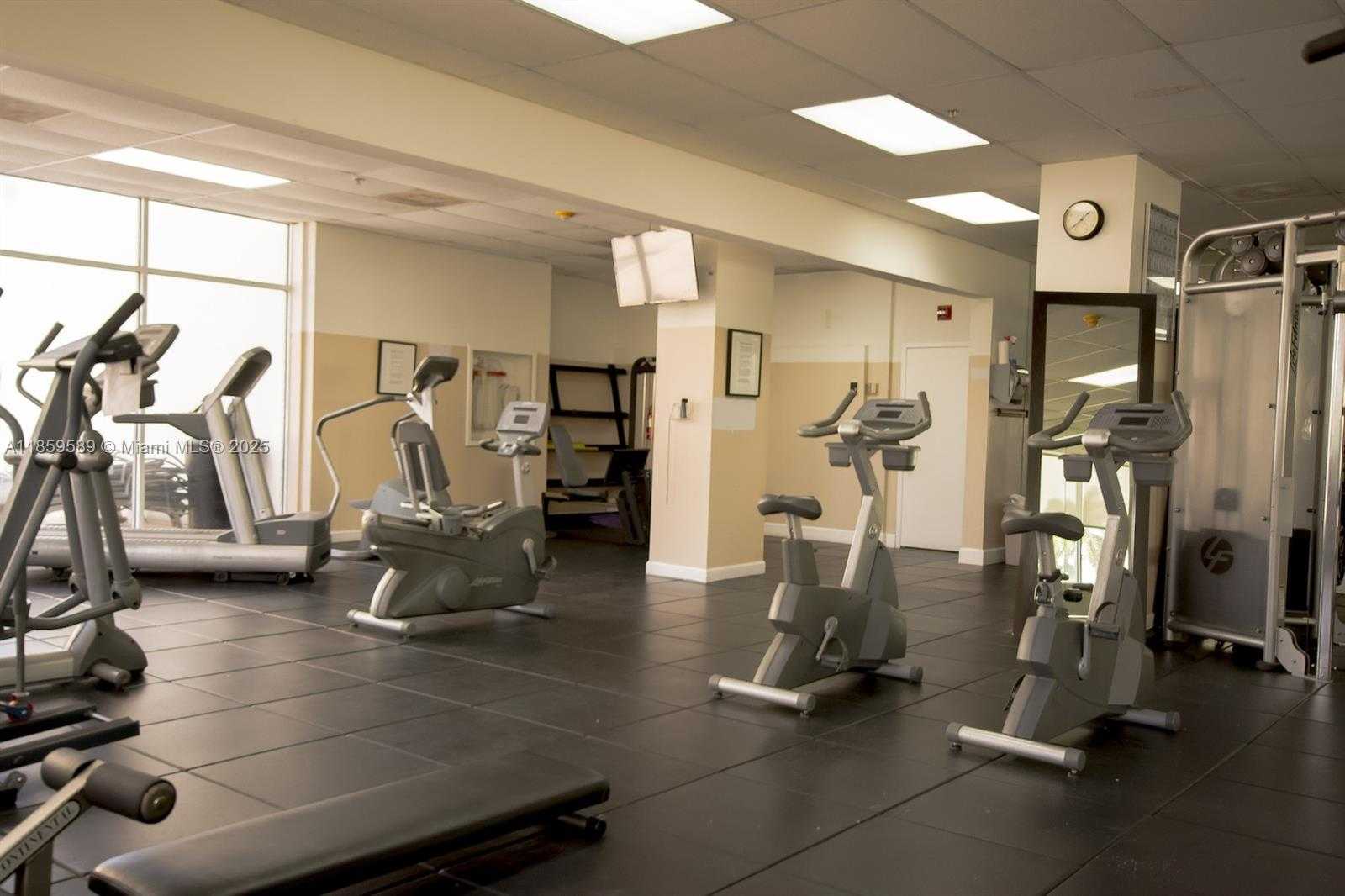 Small Image of 5601 COLLINS AVE #1204, Miami Beach Number 52