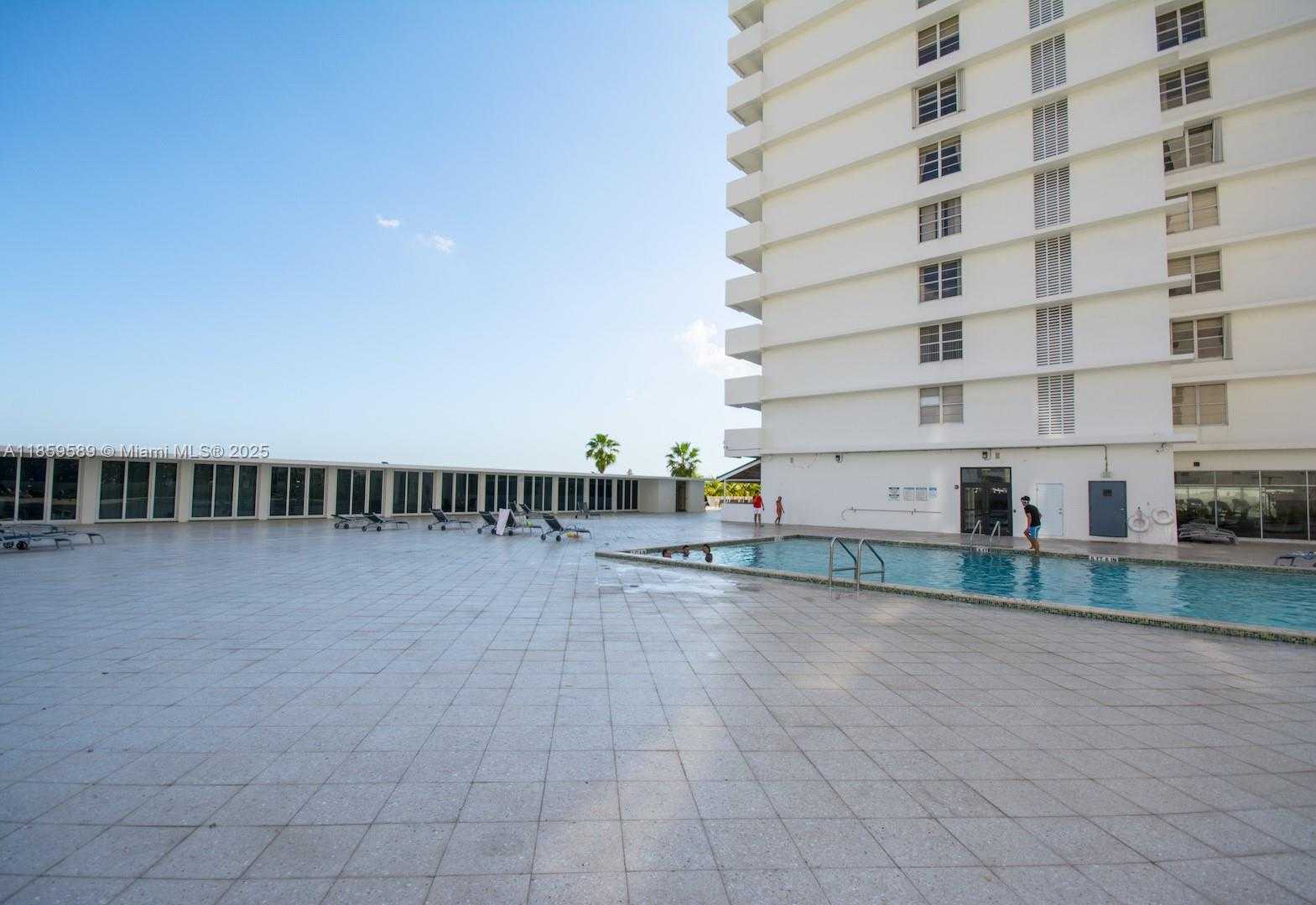 Small Image of 5601 COLLINS AVE #1204, Miami Beach Number 53