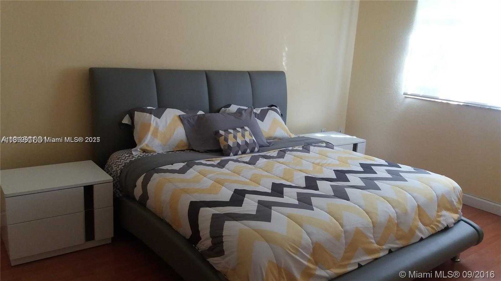 Small Image of 7951 NORTH WEST 107TH CT, Doral Number 14