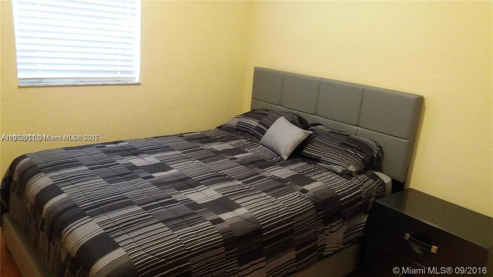 Small Image of 7951 NORTH WEST 107TH CT, Doral Number 4