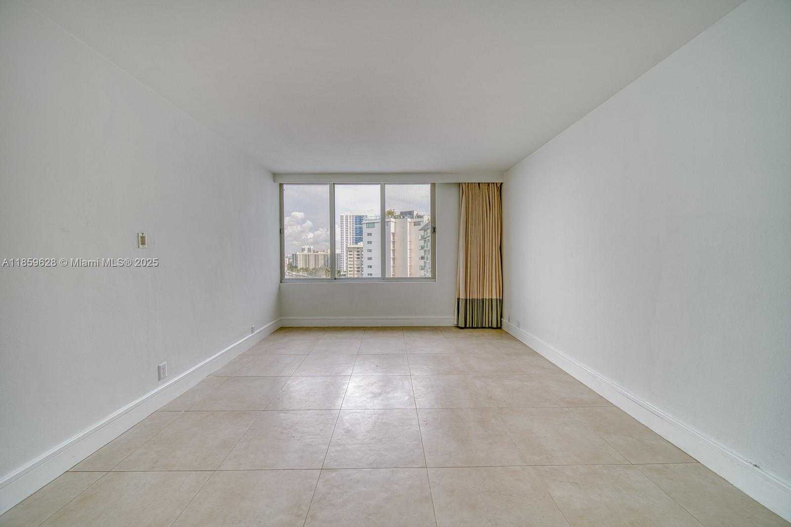 Small Image of 1000 WEST AVE #1423, Miami Beach Number 22