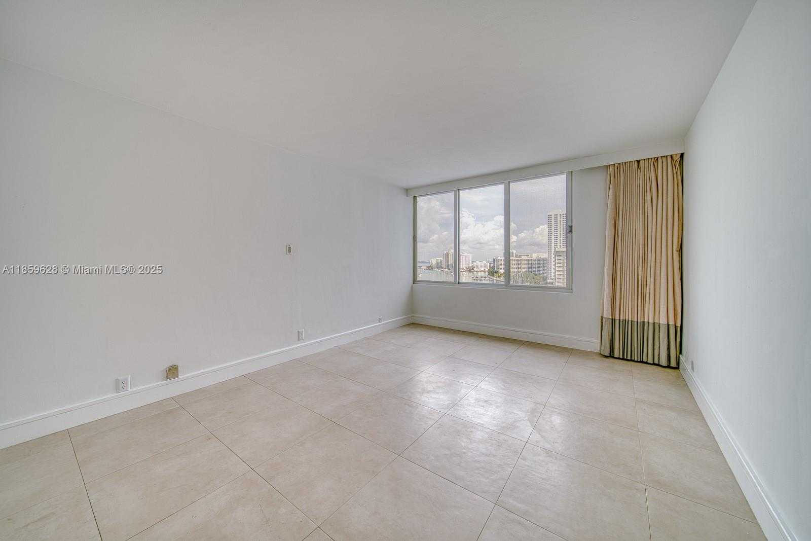 Small Image of 1000 WEST AVE #1423, Miami Beach Number 23