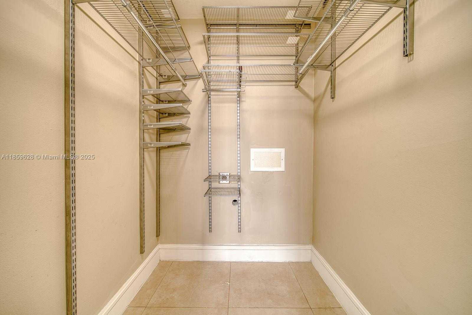 Small Image of 1000 WEST AVE #1423, Miami Beach Number 26