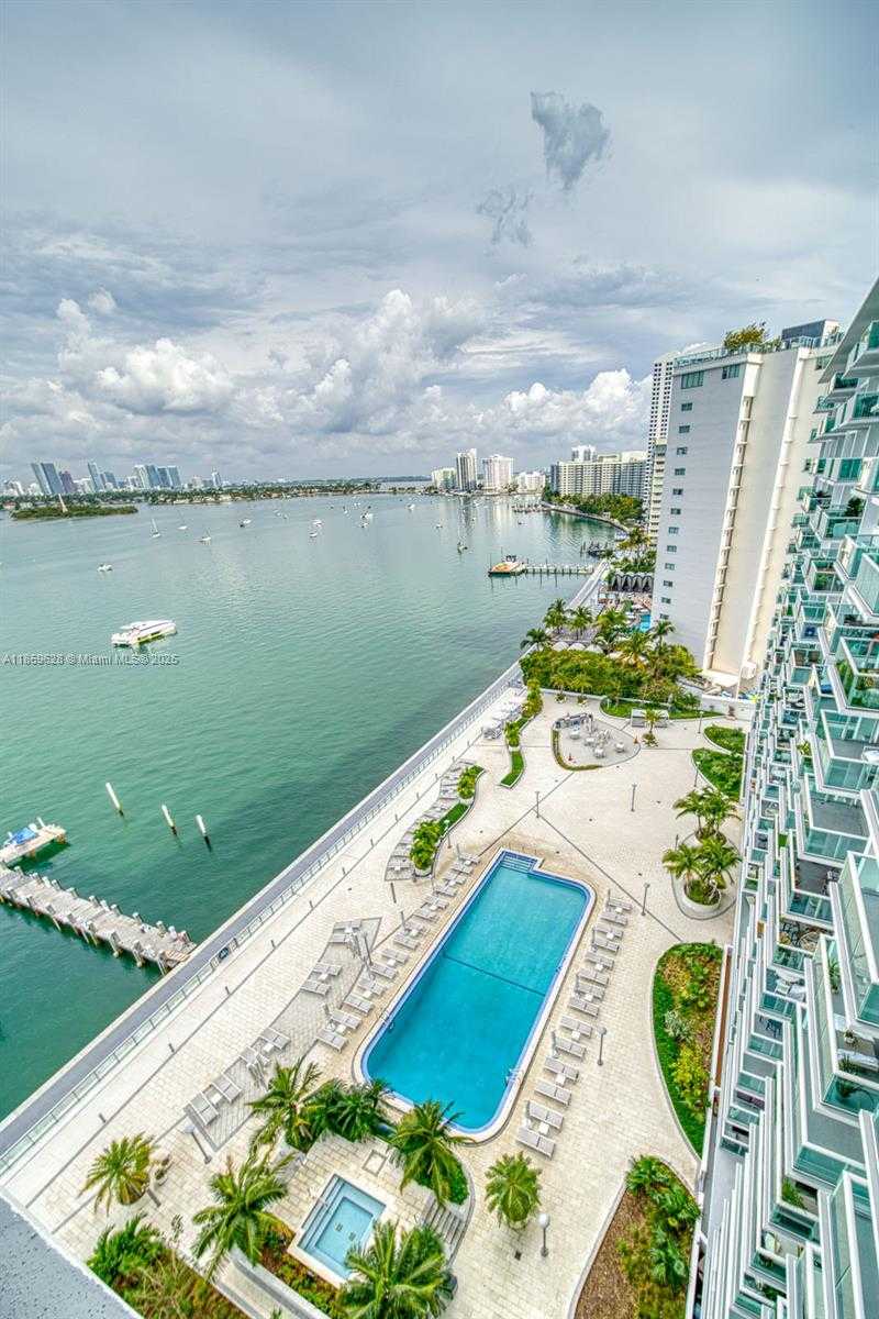 Small Image of 1000 WEST AVE #1423, Miami Beach Number 3