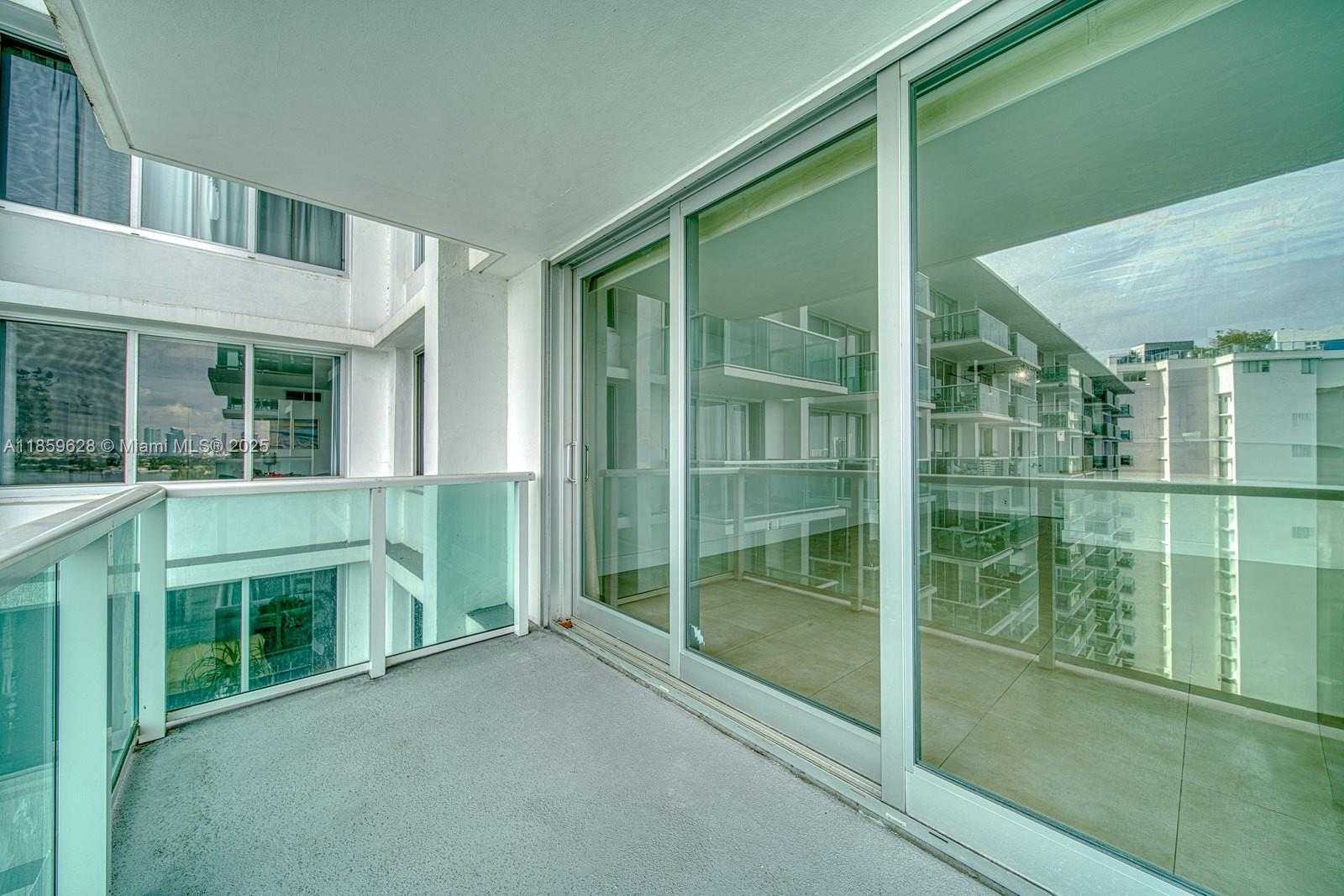 Small Image of 1000 WEST AVE #1423, Miami Beach Number 6