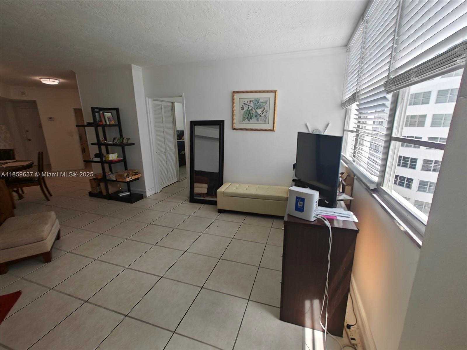Small Image of 825 BRICKELL BAY DR #1042, Miami Number 9