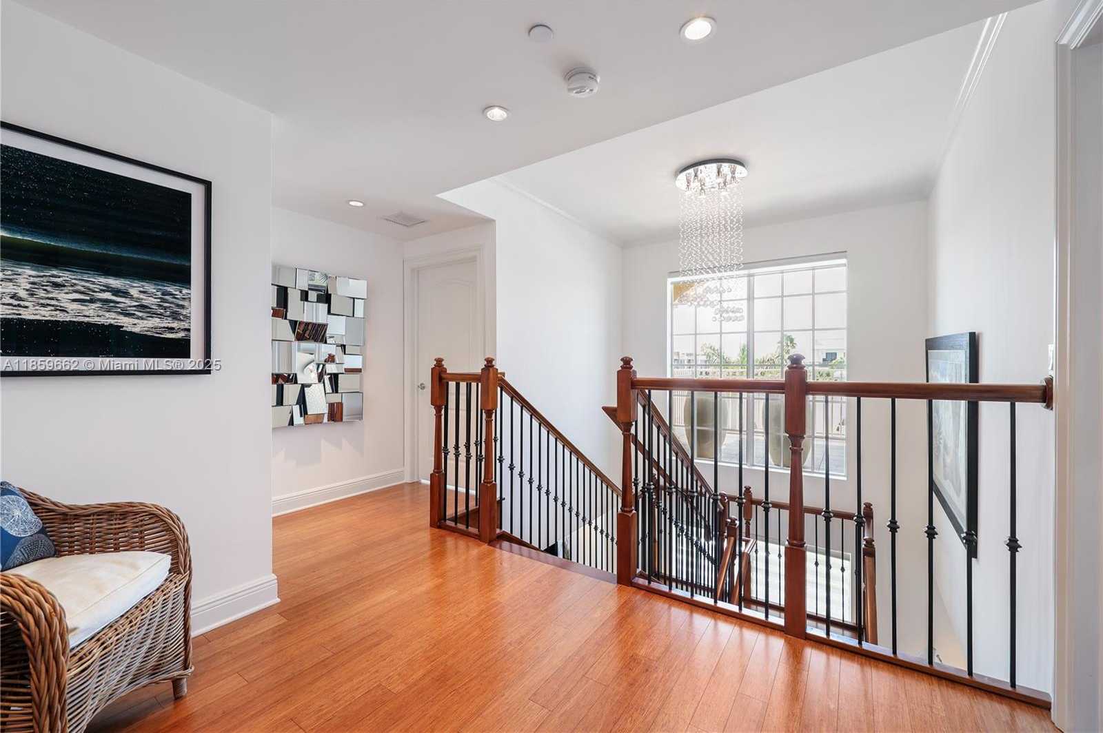 Small Image of 110 HENDRICKS ISLE #13, Fort Lauderdale Number 21