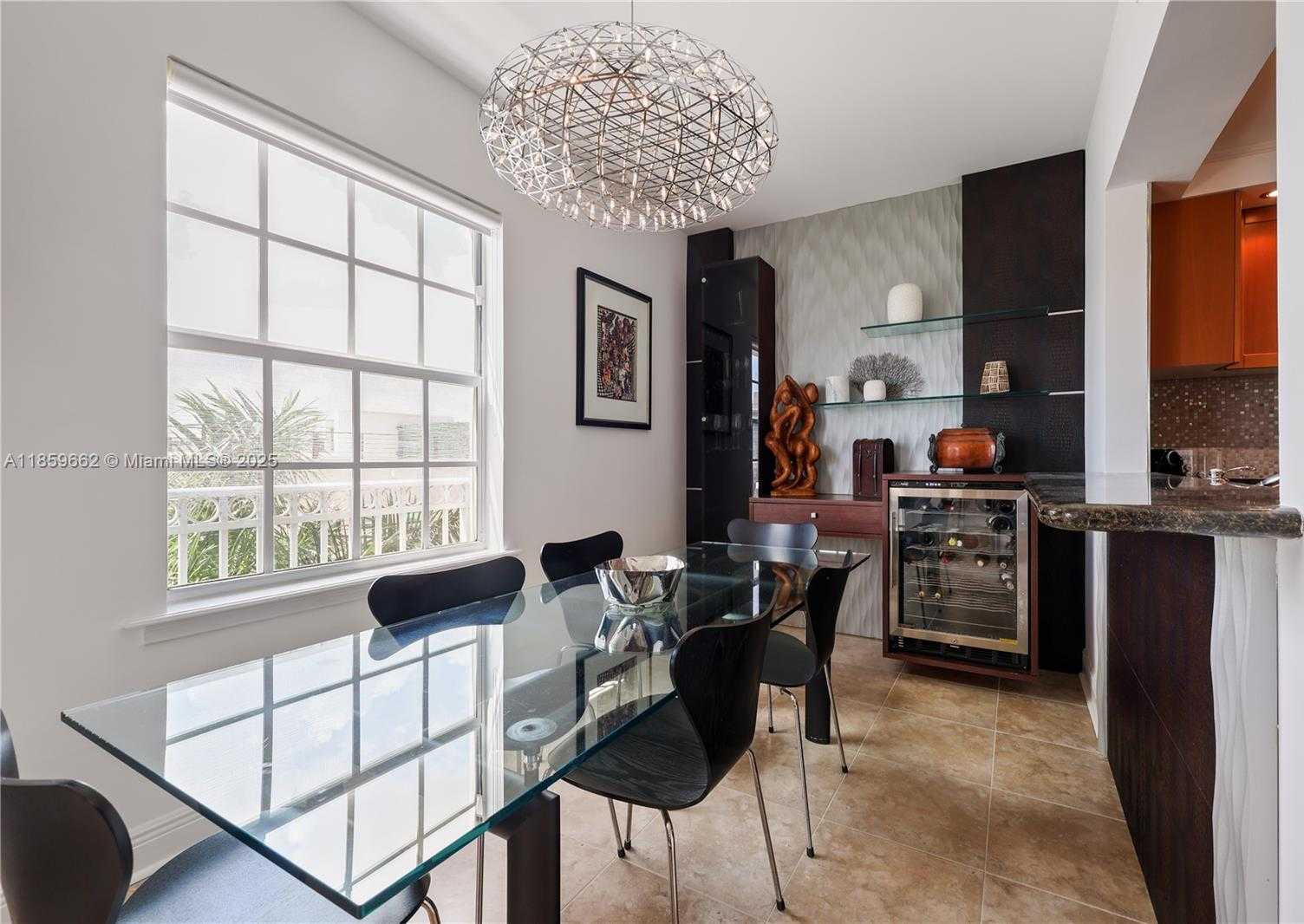 Small Image of 110 HENDRICKS ISLE #13, Fort Lauderdale Number 26