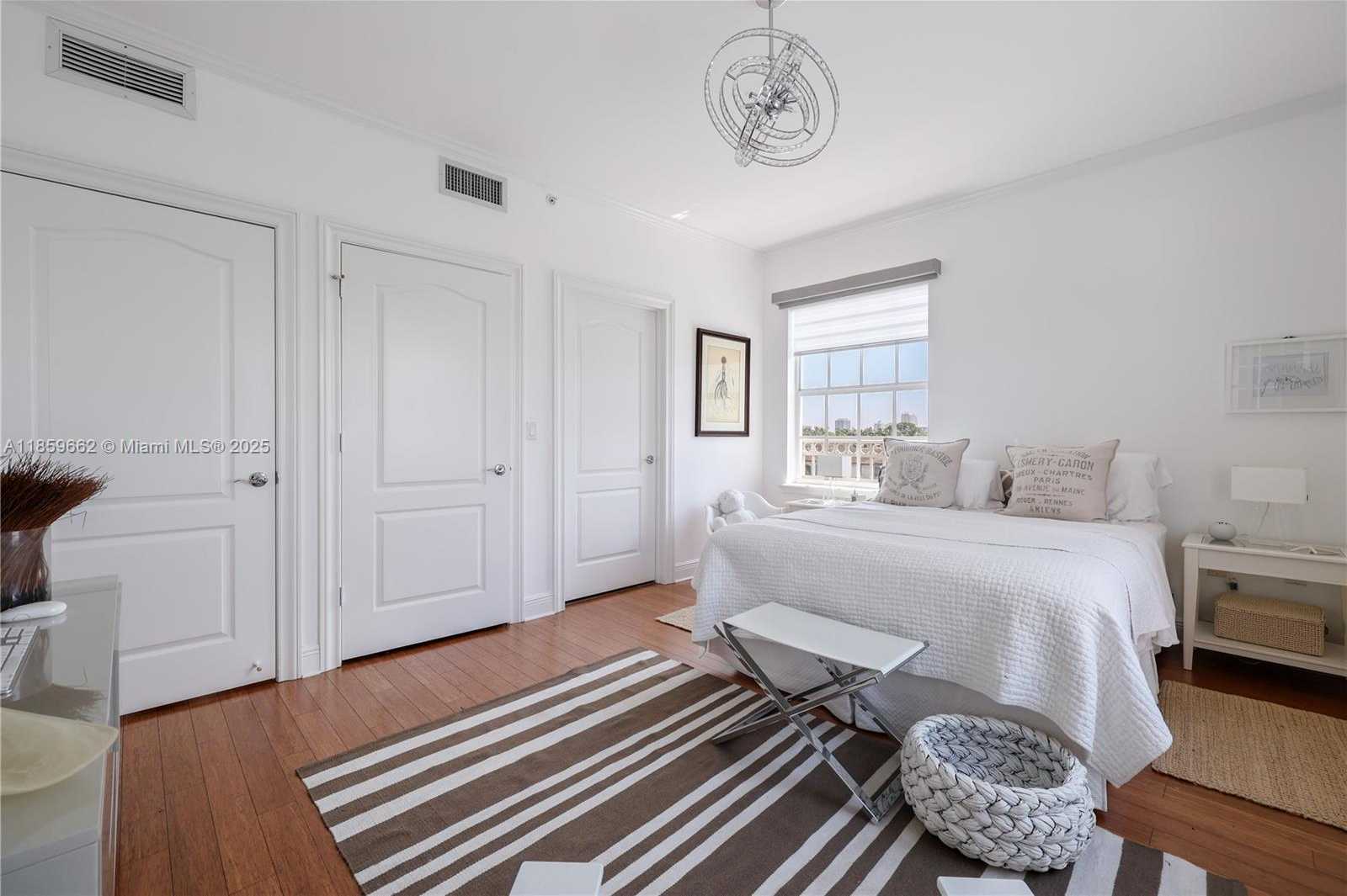 Small Image of 110 HENDRICKS ISLE #13, Fort Lauderdale Number 37