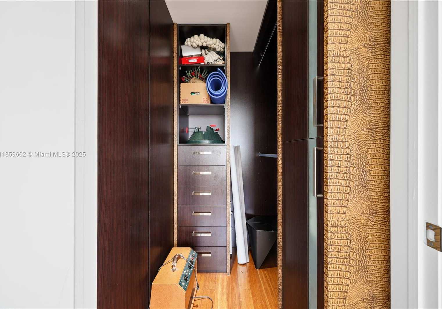 Small Image of 110 HENDRICKS ISLE #13, Fort Lauderdale Number 50