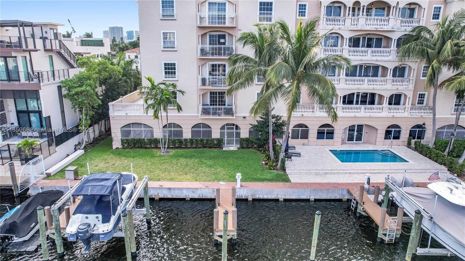 Small Image of 110 HENDRICKS ISLE #13, Fort Lauderdale Number 6