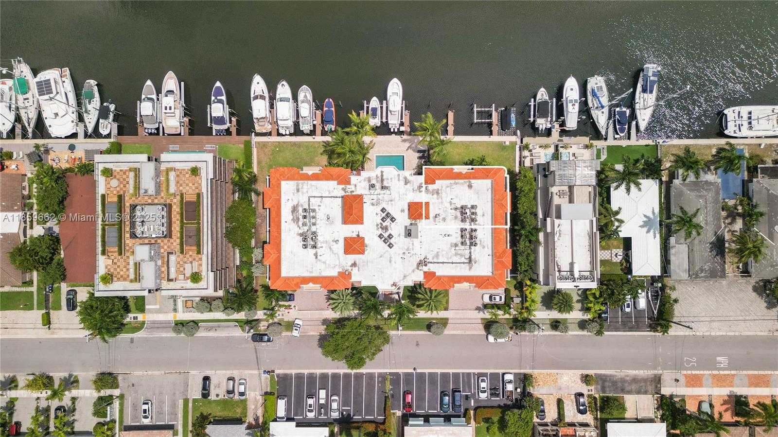 Small Image of 110 HENDRICKS ISLE #13, Fort Lauderdale Number 78