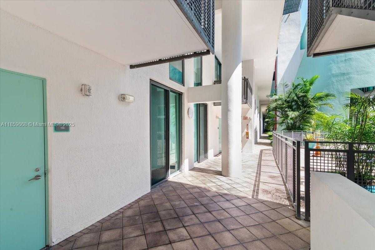 Small Image of 6000 COLLINS AVE #146, Miami Beach Number 2
