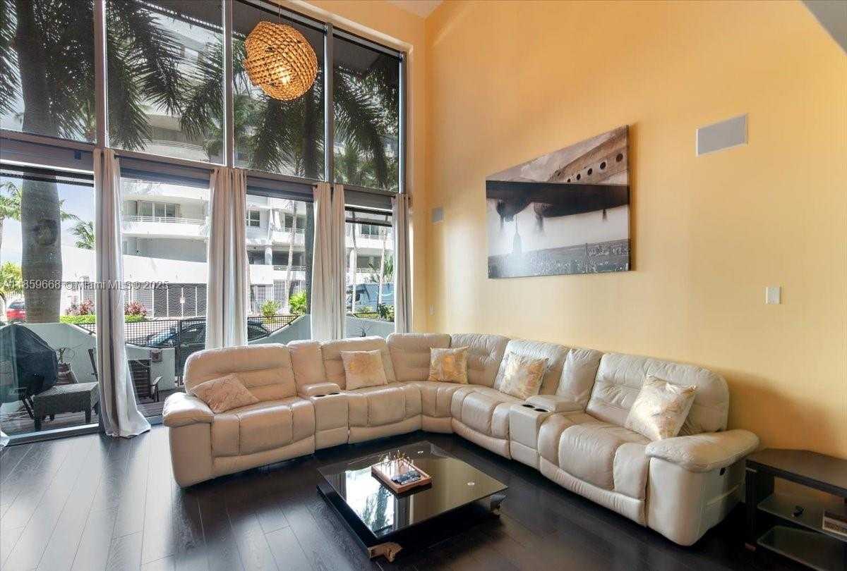 Small Image of 6000 COLLINS AVE #146, Miami Beach Number 20