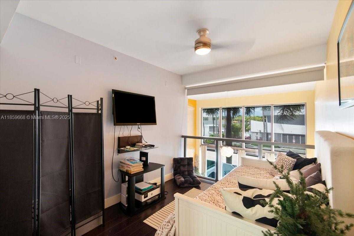 Small Image of 6000 COLLINS AVE #146, Miami Beach Number 25