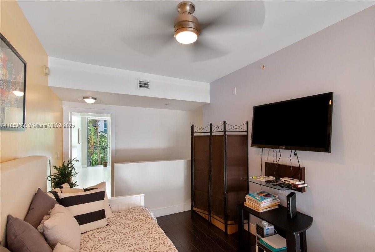 Small Image of 6000 COLLINS AVE #146, Miami Beach Number 27