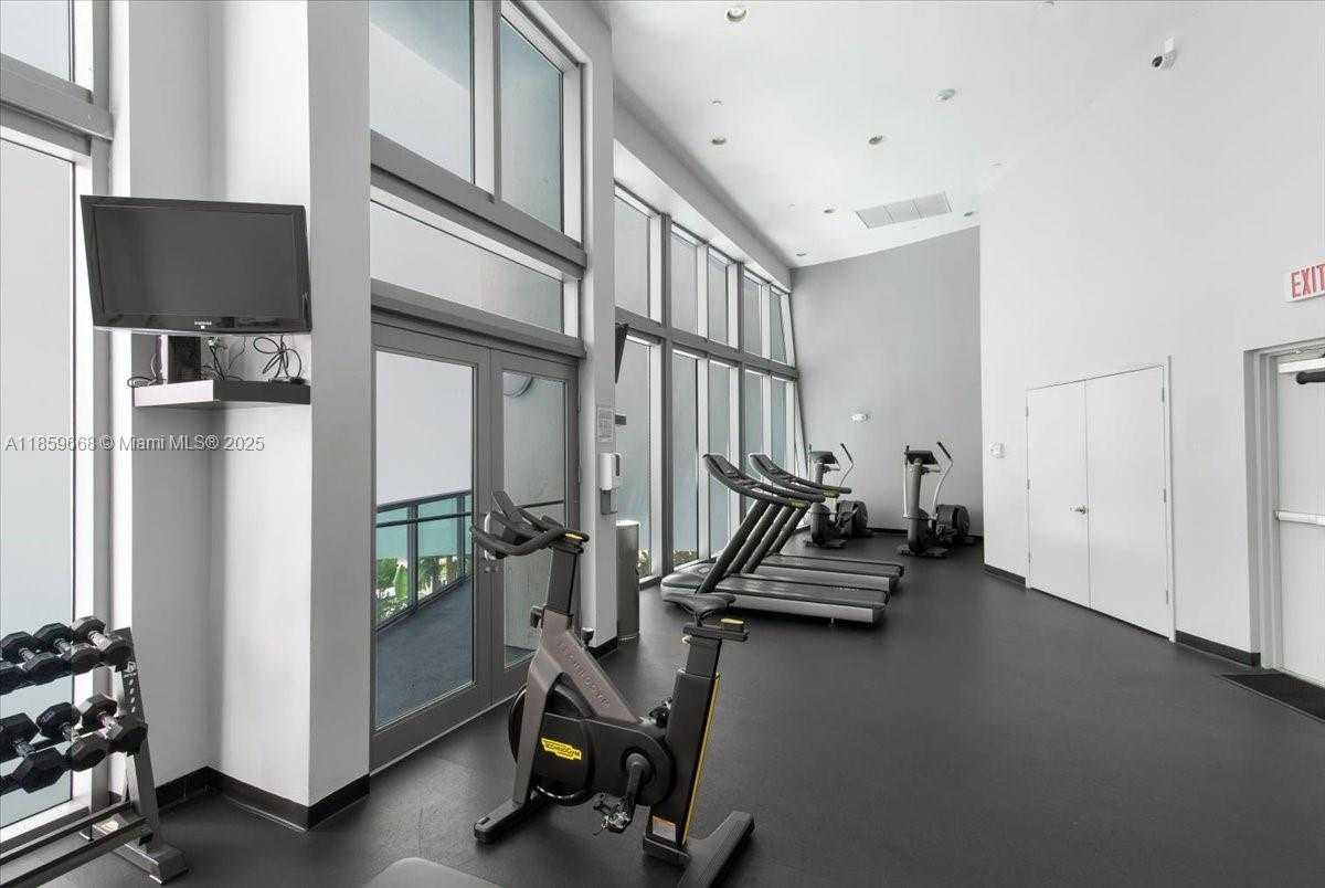 Small Image of 6000 COLLINS AVE #146, Miami Beach Number 36