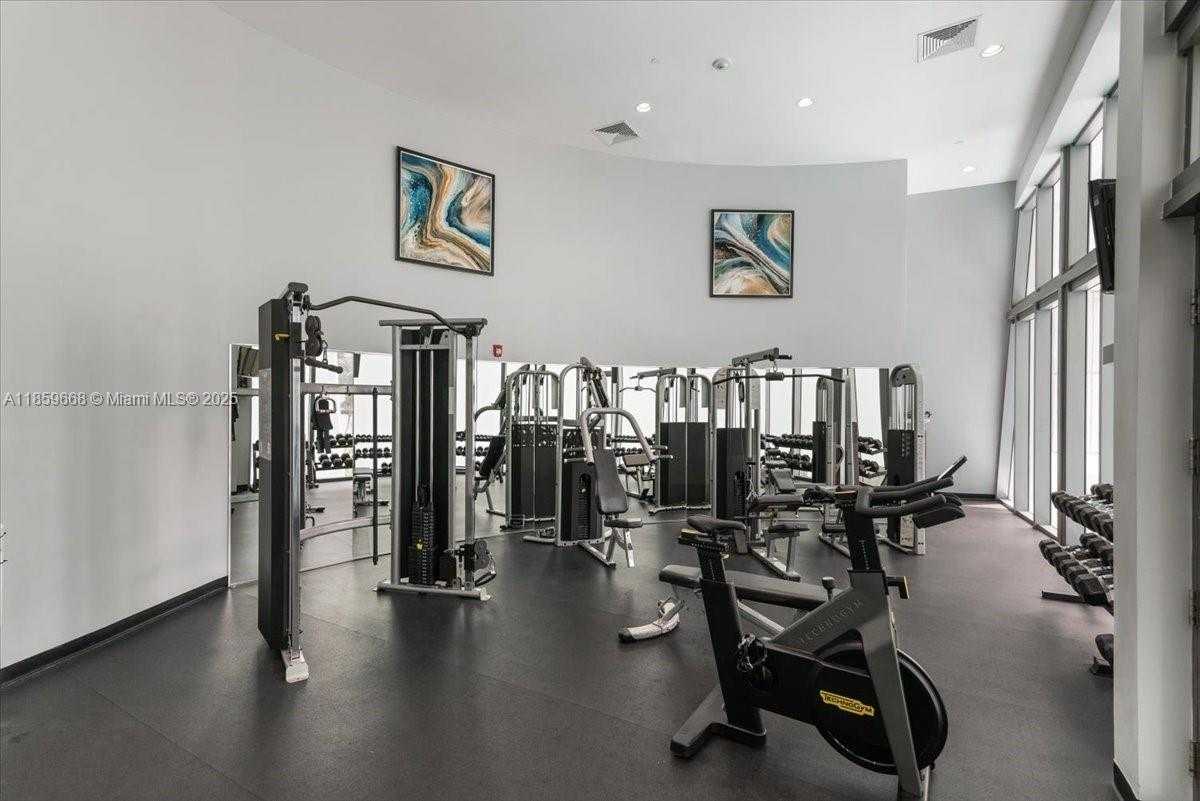 Small Image of 6000 COLLINS AVE #146, Miami Beach Number 37