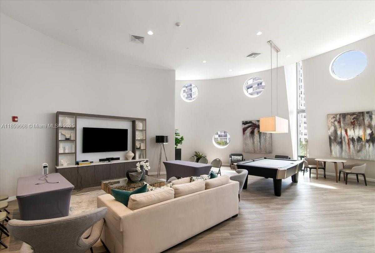 Small Image of 6000 COLLINS AVE #146, Miami Beach Number 38