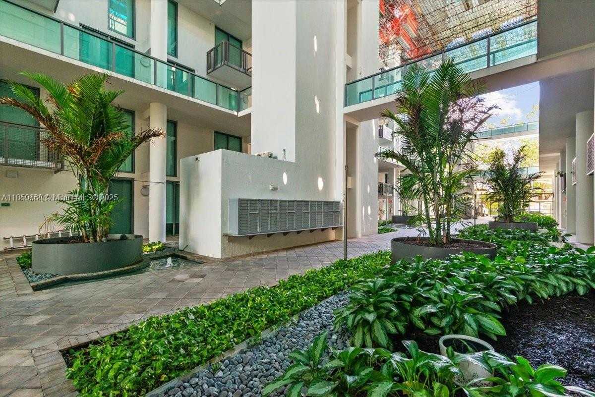 Small Image of 6000 COLLINS AVE #146, Miami Beach Number 6