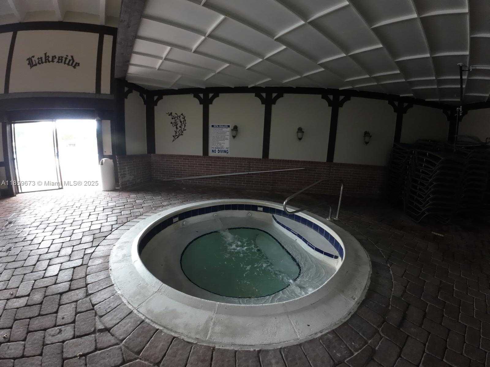 Small Image of 3720 INVERRARY DR #1N, Lauderhill Number 15