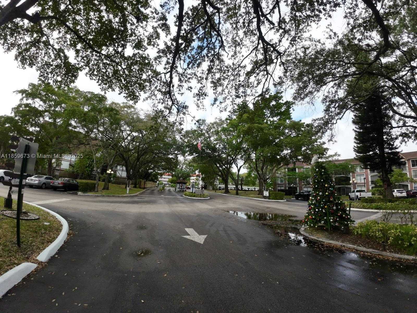 Small Image of 3720 INVERRARY DR #1N, Lauderhill Number 21